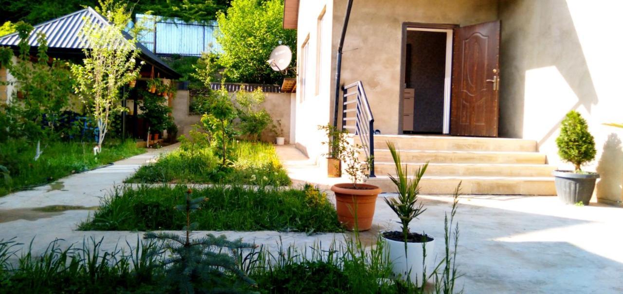Dom Semya Deluxe Gusar Kusar Dış mekan fotoğraf