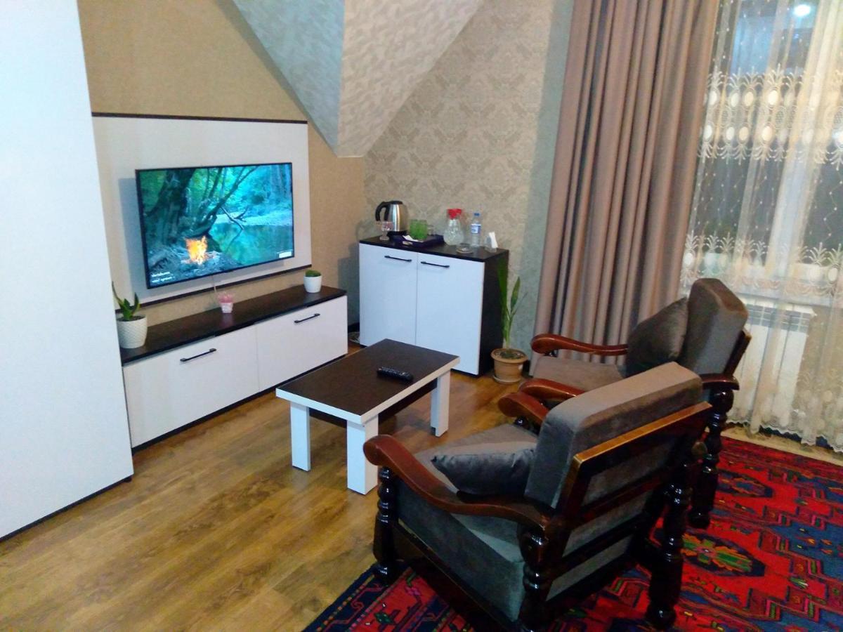 Dom Semya Deluxe Gusar Kusar Dış mekan fotoğraf